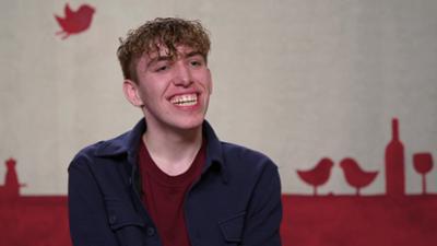 First Dates - Ein Tisch für zwei: Folge 114: U. a. mit: Theo und Christian