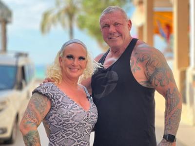 Goodbye Deutschland: Sansibar: Levke Kersting und Melanie Sitter + Mallorca: Peggy und Steff, Caro und Andreas Robens