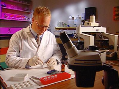 Medical Detectives: Staffel 1, Folge 115: Freundschaften Medical Detectives: Staffel 1, Folge 115: Freundschaften