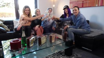 Shopping Queen: Folge 65: Gruppe Düsseldorf: Tag 5 / Encarnacion "Inka"