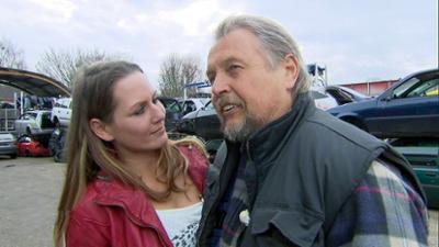 Verklag mich doch!: Folge 36: Illegale Waffensammlung