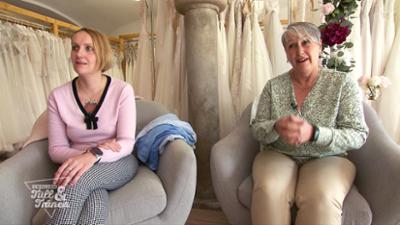 Zwischen Tüll und Tränen: Folge 74: Schillerndes aber schlichtes Brautkleid gesucht