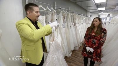 Zwischen Tüll und Tränen: Folge 25: Anprobe, zweiter Anlauf