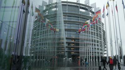 Das ewige Pendeln des EU-Parlaments: Re: Das ewige Pendeln des EU-Parlaments