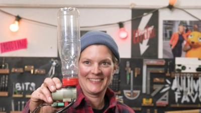 Die Maus: Lauras Machgeschichten: Autospritzdüse wird Quatschkamera Die Maus: Lauras Machgeschichten: Autospritzdüse wird Quatschkamera