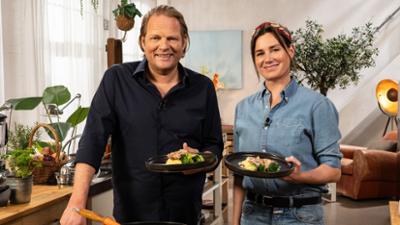 Einfach & köstlich: Wolfsbarsch & Rouladen: Björn Freitag kocht mit Vroni Lutz