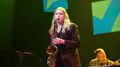 Emma Rawicz: Inkyra - Leverkusener Jazztage 2025: Emma Rawicz: Inkyra – Leverkusener Jazztage 2025