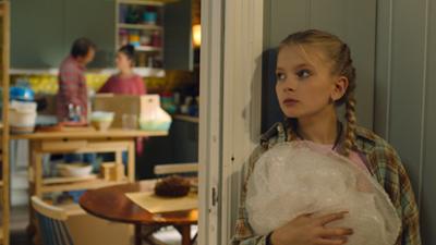 Glow: Heimlichkeiten (S01/E03)