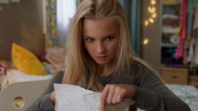 Glow: Lauter Lügen (S02/E02)