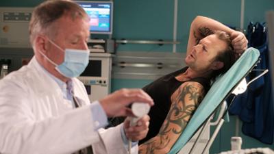 In aller Freundschaft: Folge 918: Sein oder Nichtsein (S23/E39)