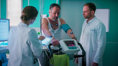 In aller Freundschaft: Folge 859: Verwundungen (S22/E22)