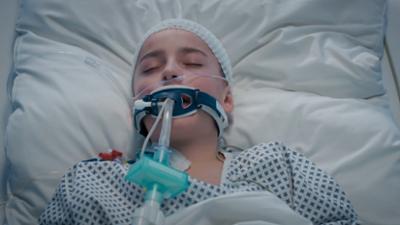 In aller Freundschaft: Folge 901: Gegenwind (S23/E22)