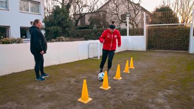 Kicken wie ein Mädchen: Ehrgeiz (S01/E05)