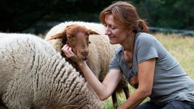 Land und lecker: Traumjob Schäferin an der Ruhr (S18/E02) Land und lecker: Traumjob Schäferin an der Ruhr (S18/E02)