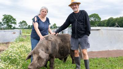 Lecker an Bord: Schweineglück in Aurich