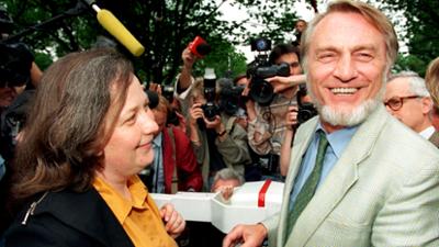 Liebe und andere Katastrophen - 1995: Unser Land in den 90ern: Liebe und andere Katastrophen – 1995 (6/10)