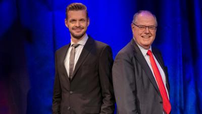 Rückblick auf ein Jahr der Qualen und Wahlen: Satireshow Spezial: Rückblick auf ein Jahr der Qualen und Wahlen Rückblick auf ein Jahr der Qualen und Wahlen: Satireshow Spezial: Rückblick auf ein Jahr der Qualen und Wahlen