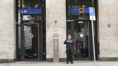 Von Ankunft bis Abschiebung - Inside Ausländerbehörde