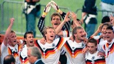 Wir sind Weltmeister - 1990: Unser Land in den 90ern: Wir sind Weltmeister – 1990 (1/10)