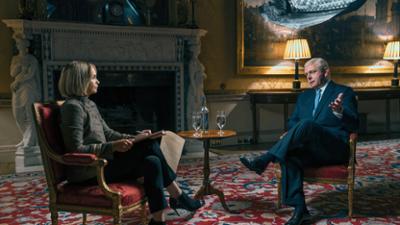 A Very Royal Scandal: Staffel 1, Folge 2: Vor laufender Kamera