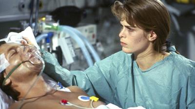 Alle meine Töchter: Staffel 1, Folge 12: Fliederträume