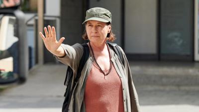Aufgestaut: Staffel 1, Folge 4: Margot Aufgestaut: Staffel 1, Folge 4: Margot