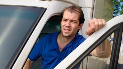 Aufgestaut: Staffel 1, Folge 1: Lew Aufgestaut: Staffel 1, Folge 1: Lew