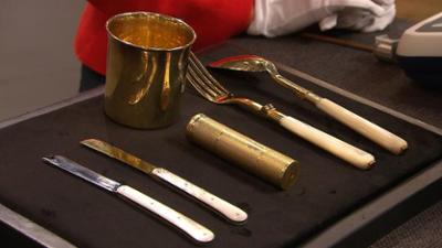 Bares für Rares: Staffel 2022, Folge 97: Bares für Rares vom 15. Juni 2022