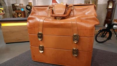 Bares für Rares: Staffel 2025, Folge 7: Viele Händler – aber nur ein Koffer