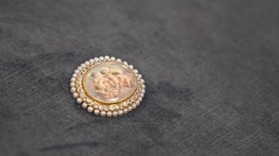 Bares für Rares: Staffel 2025, Folge 216: Wen trifft Amors Pfeil?   