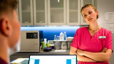 Bettys Diagnose: Staffel 12, Folge 20: Stunde der Wahrheit