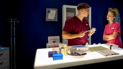 Bettys Diagnose: Staffel 12, Folge 21: Vertrauen wagen