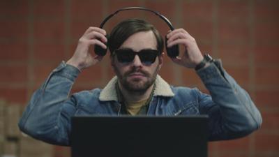 Blind Sherlock: Staffel 1, Folge 1: Ich höre was, was du nicht hörst