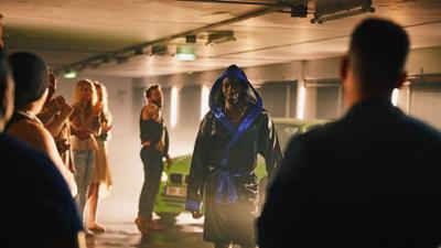 BLOCKBUSTAZ: Staffel 1, Folge 4: Muckibude 