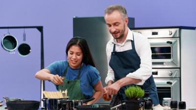Böhmi brutzelt: mit Mai Thi Nguyen-Kim