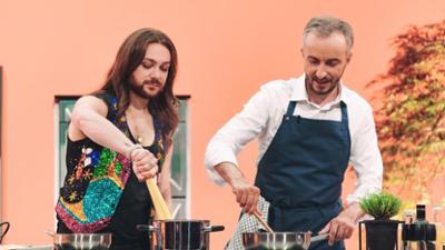 Böhmi brutzelt: mit Riccardo Simonetti