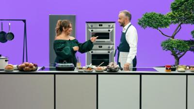 Böhmi brutzelt: mit Enissa Amani