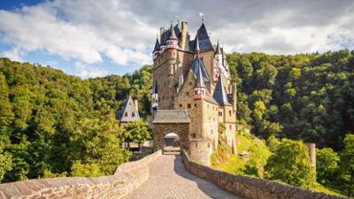 Burgen - Mythos und Wahrheit: Staffel 1, Folge 3: Bollwerke der Macht