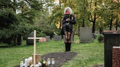 Cryptid: Staffel 1, Folge 6: Der Selbstversuch von Ester 
