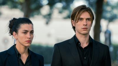 Crystal Wall: Staffel 1, Folge 3: Tag Eins
