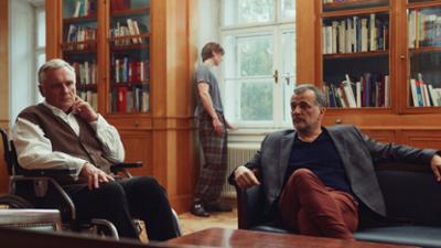 Crystal Wall: Staffel 1, Folge 19: Zwei Seiten