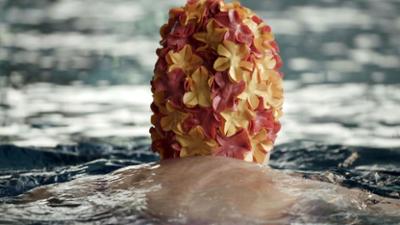 Das war dann mal weg: Staffel 1, Folge 5: Badekappe, Backenbart & Co.