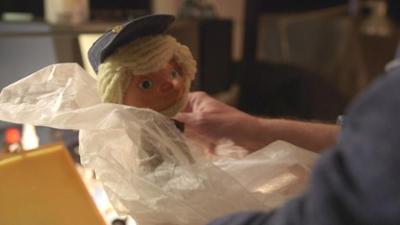 Das war dann mal weg: Staffel 1, Folge 10: Ostmark, Westsandmann, Transitstrecke