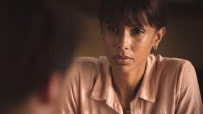 Deadly Tropics: Staffel 4, Folge 2: Unter Verdacht