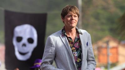 Death in Paradise: Staffel 4, Folge 1: Der Mann, den es nicht gab