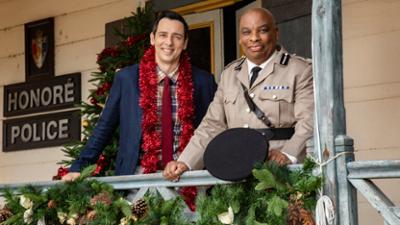 Death in Paradise: Staffel 12, Folge 1: Der Weihnachtsgeist - Teil 1