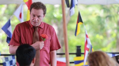 Death in Paradise: Staffel 7, Folge 5: Geldgier Death in Paradise: Staffel 7, Folge 5: Geldgier