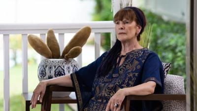 Death in Paradise: Staffel 9, Folge 8: Schuss ins Herz