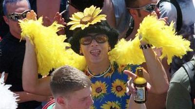 Die 90er: Loveparade und Börsenfieber Die 90er: Loveparade und Börsenfieber