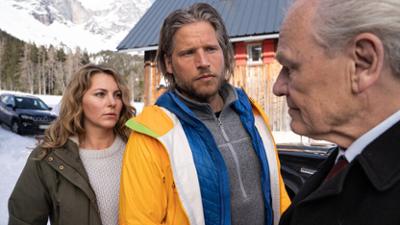 Die Bergretter: Staffel 13, Folge 7: Roter Schnee (2)